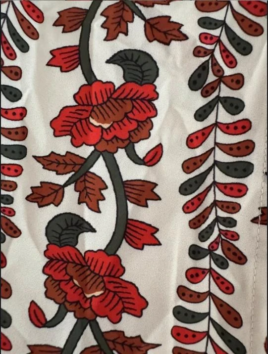 Blouse with flowers - size M – photo 2